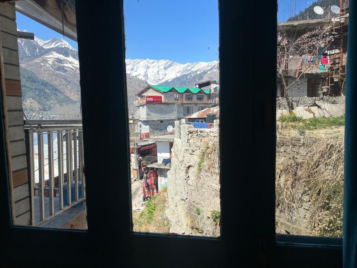 The Vagabond Manali Hostel - Manali (Himachal Pradesh) — Photos 1